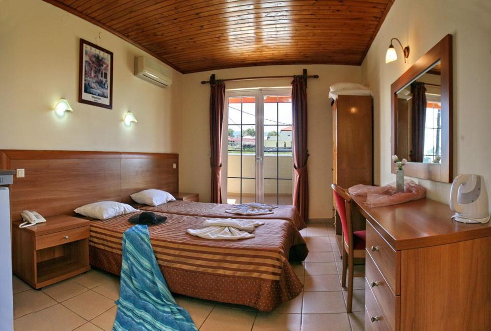 Anaxos Hotel Luaran gambar